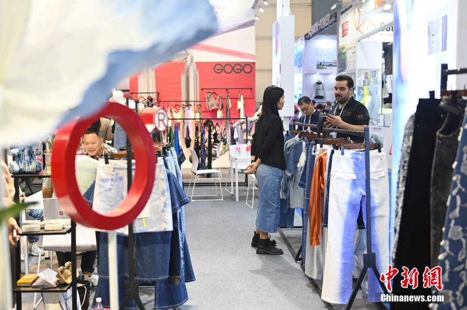 第134届广交会第三期：服装展区吸引采购商