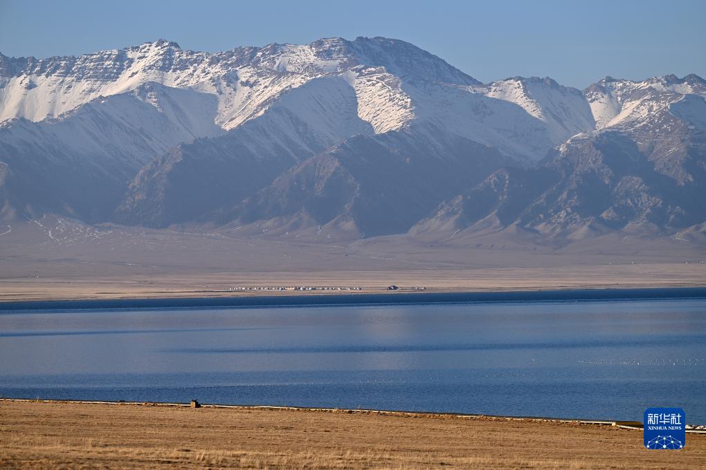 赛里木湖秋景