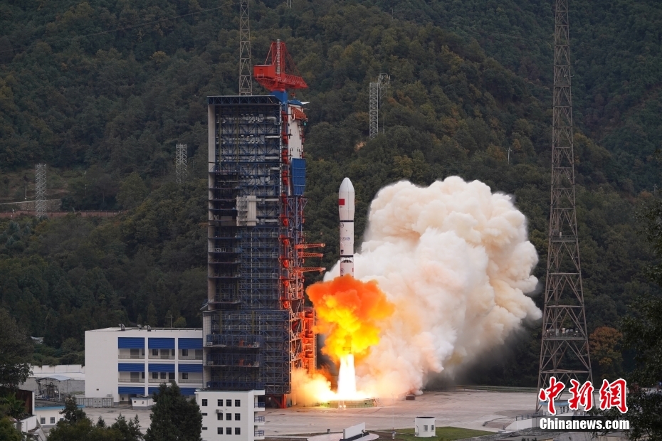 中国成功发射卫星互联网技术试验卫星