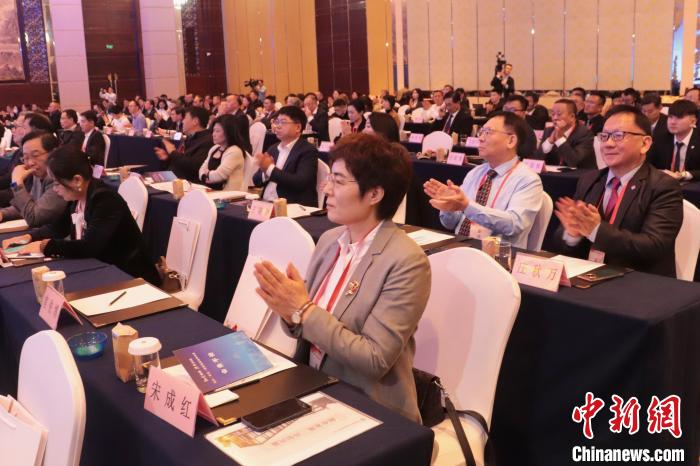 海峡两岸嘉宾相聚山东青岛共话经贸交流与产业合作