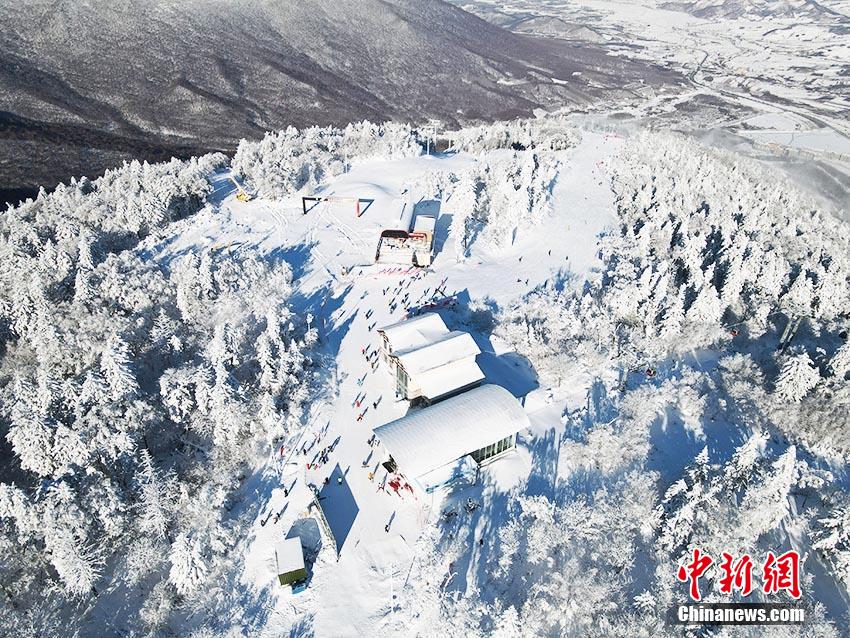 吉林北大湖高山雾凇幻美如画