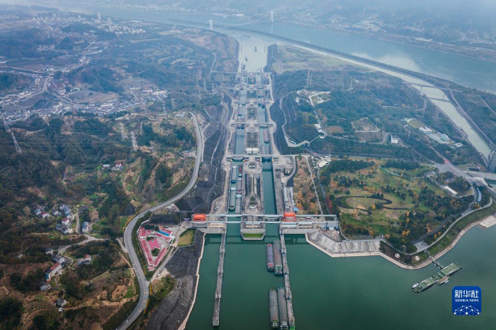 三峡船闸货运量刷新2022年纪录