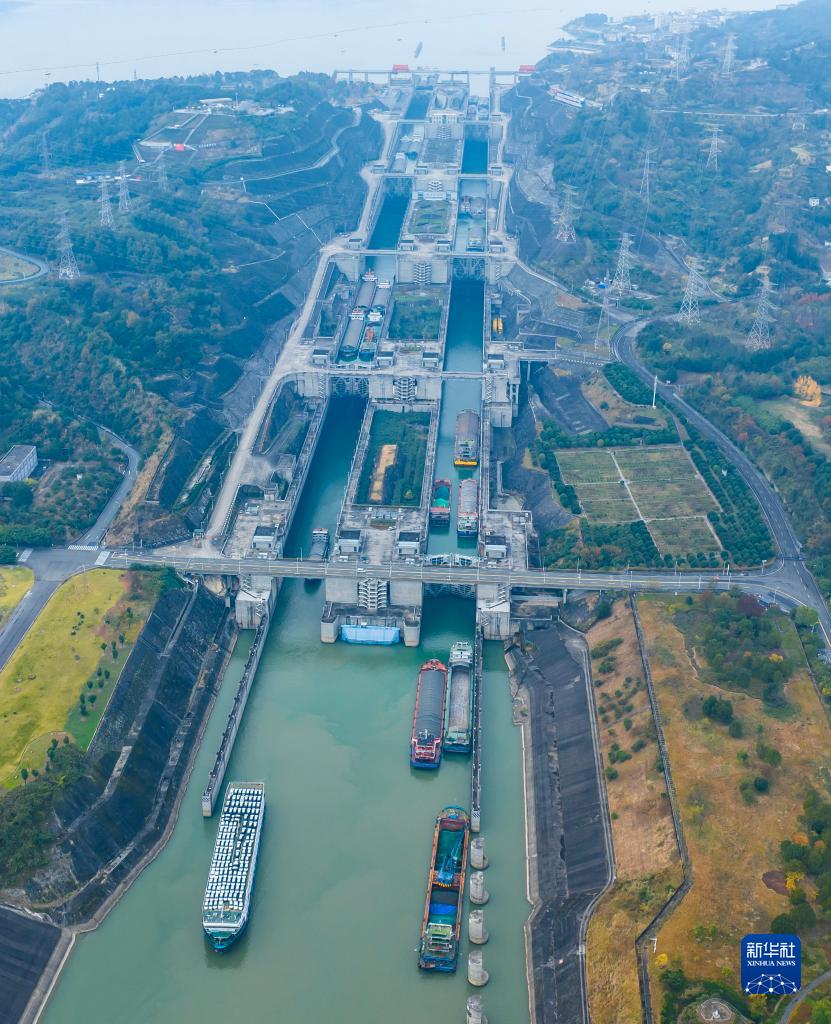 三峡船闸货运量刷新2022年纪录