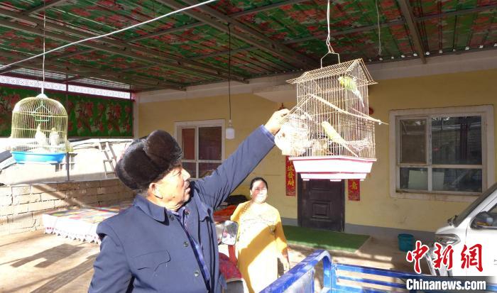在新疆兵团农家温棚里感受花样生活