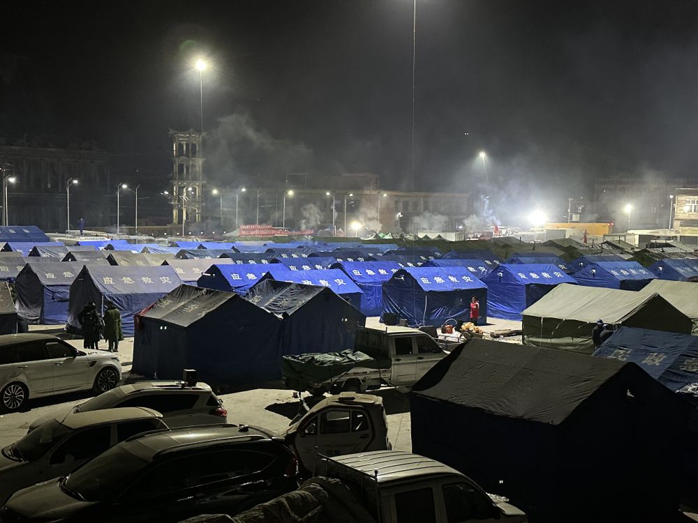 来自积石山地震灾区的最新报道丨每一缕光线，都是希望