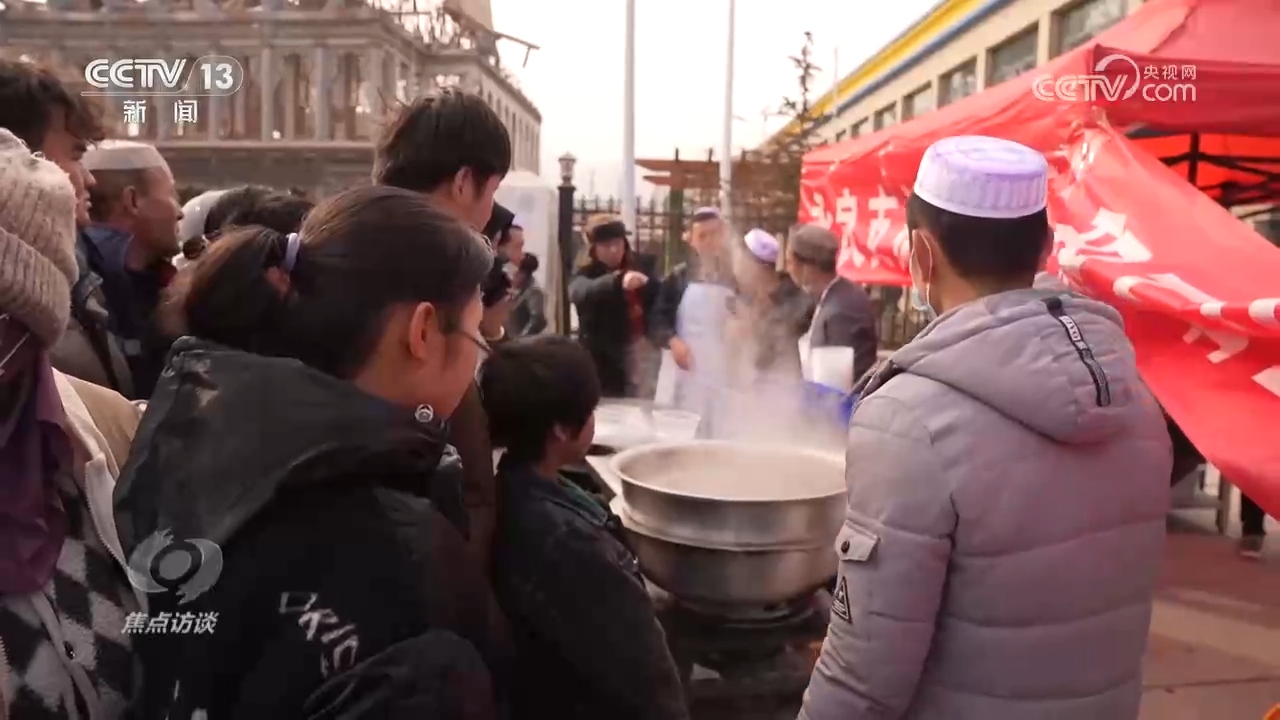焦点访谈：守望相助 共克时艰