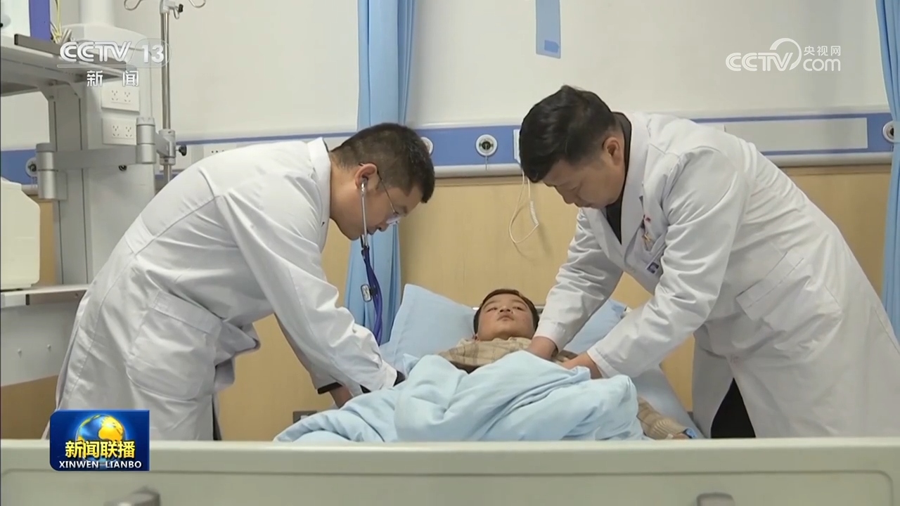 【党旗在基层一线高高飘扬】冲锋在前 为生命护航