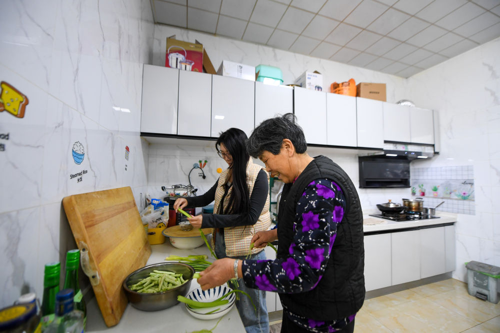 年终报道&middot;2023温暖中国丨受灾群众温暖过冬