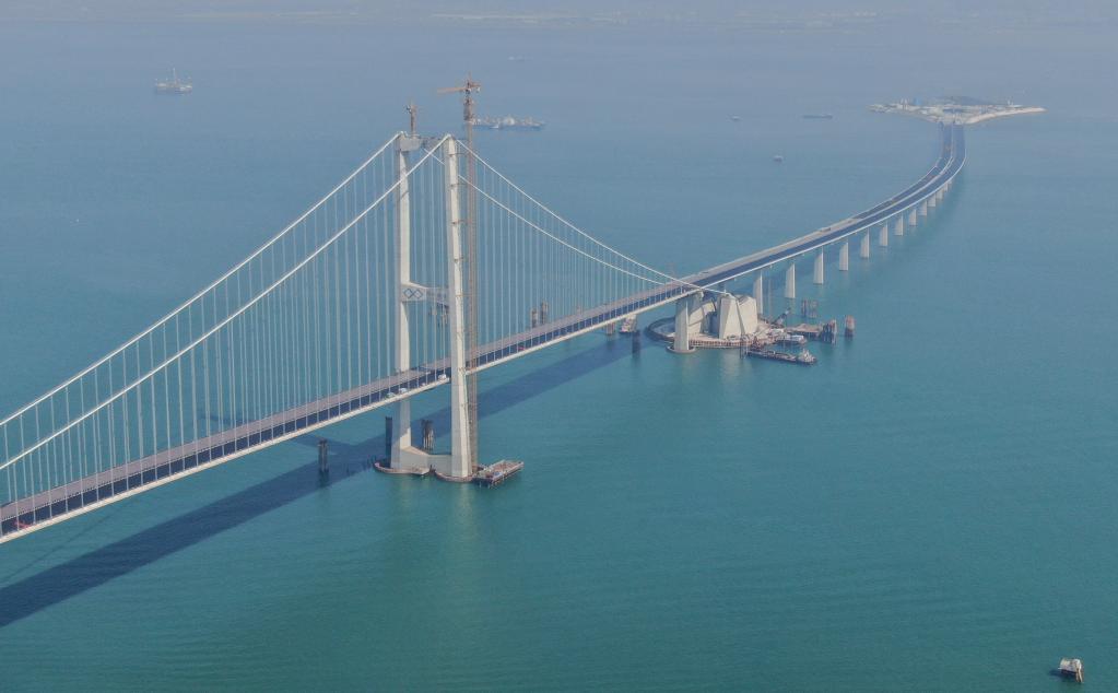 走在前列 广东这样起步——从经济第一大省广东看高质量发展稳与进