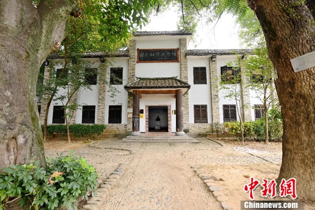 东西问·两岸“名”迹｜在福建漳州“遇见”林语堂