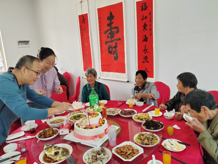 第一视点丨锚定新定位 扛起新使命 潮涌之江 澎湃新征程——新年来临，浙江干部群众不负习近平总书记嘱托实干争先生动场景撷英