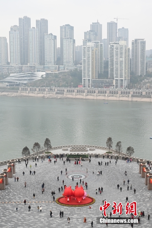 重庆朝天门广场部分区域恢复开放