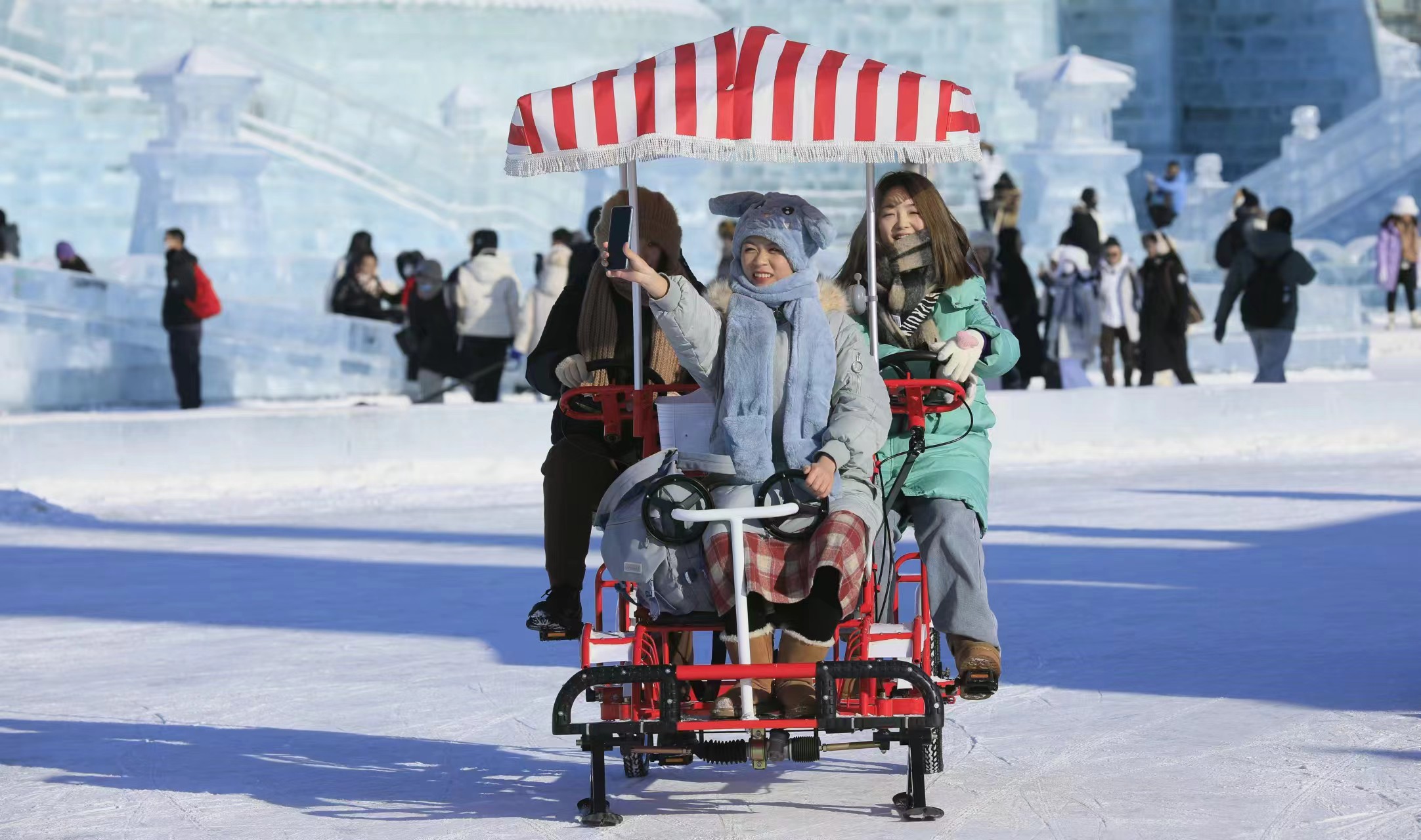 冰天雪地也是金山银山 | 政策东风助燃冰雪经济