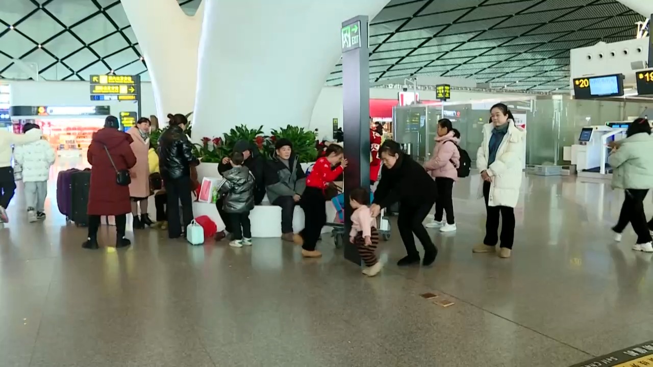 “父母在家，那永远就是我们的老家！”春运路上的他们拼凑出回家的故事
