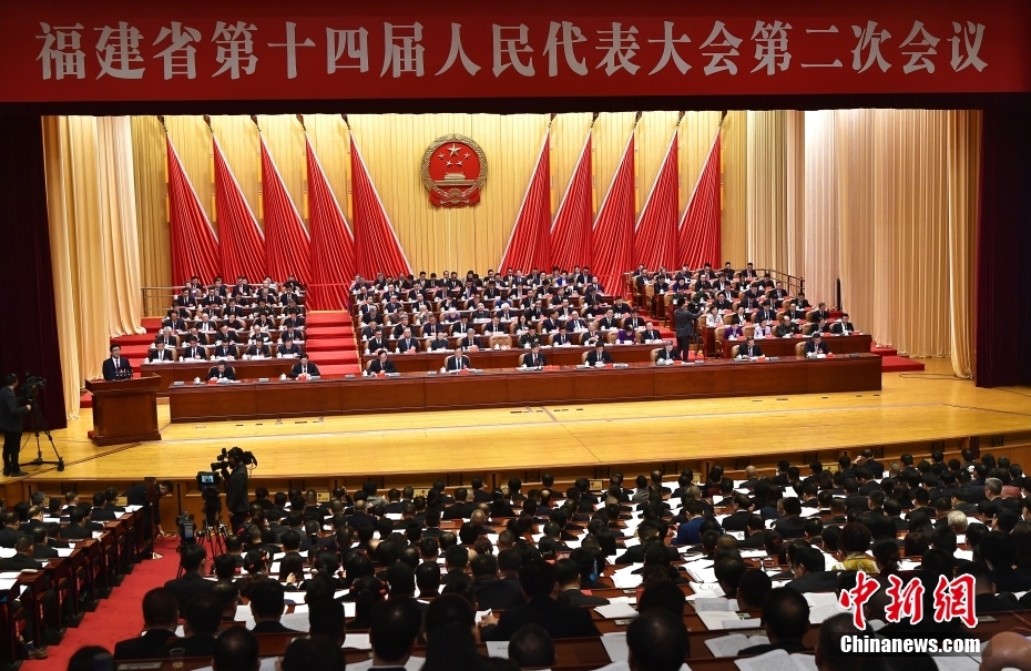 省级两会中的“一老一小”：减轻生育负担 提升养老服务
