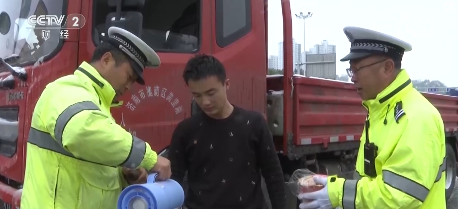 “服务+保畅”护航“平安路” 多举措确保群众安全出行