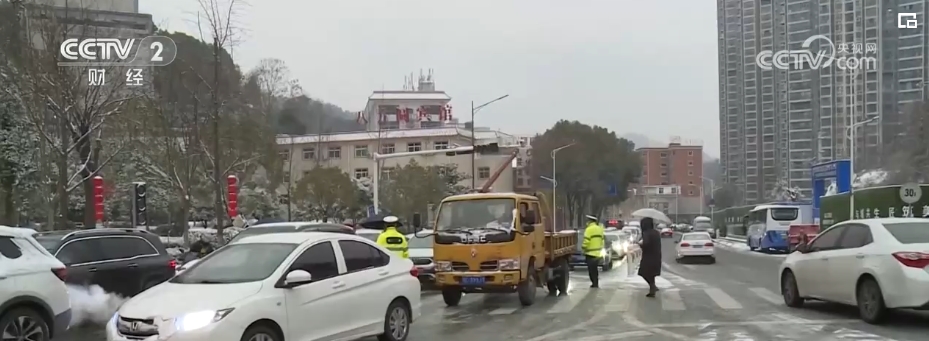 “服务+保畅”护航“平安路” 多举措确保群众安全出行