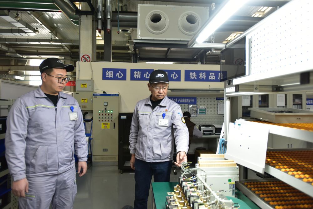 “梦”圆京津冀|从三尺讲台到研发前沿，他跟跑“轨道上的京津冀”