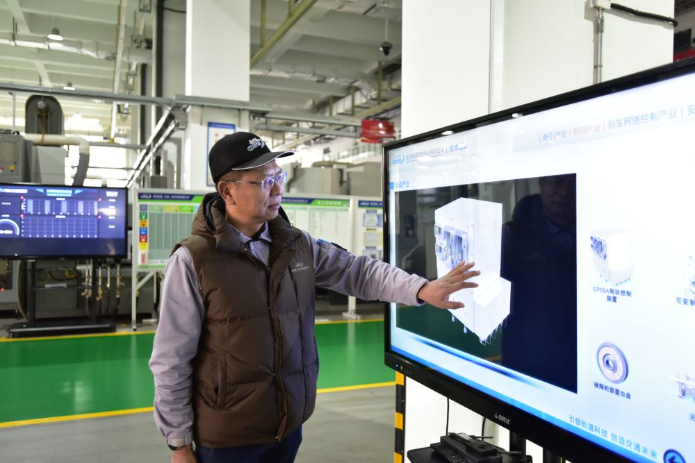 “梦”圆京津冀|从三尺讲台到研发前沿，他跟跑“轨道上的京津冀”