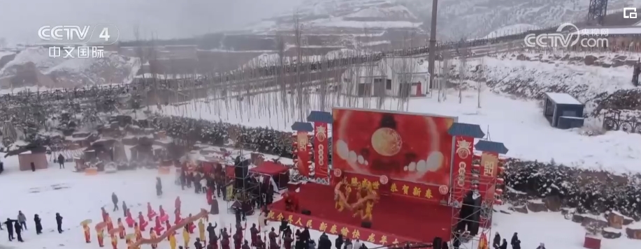 “创意+科技”让游园更具科技范儿 “村BA”贺岁活力满满