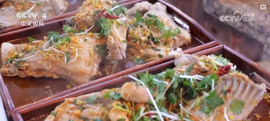 “创意+科技”让游园更具科技范儿 “村BA”贺岁活力满满