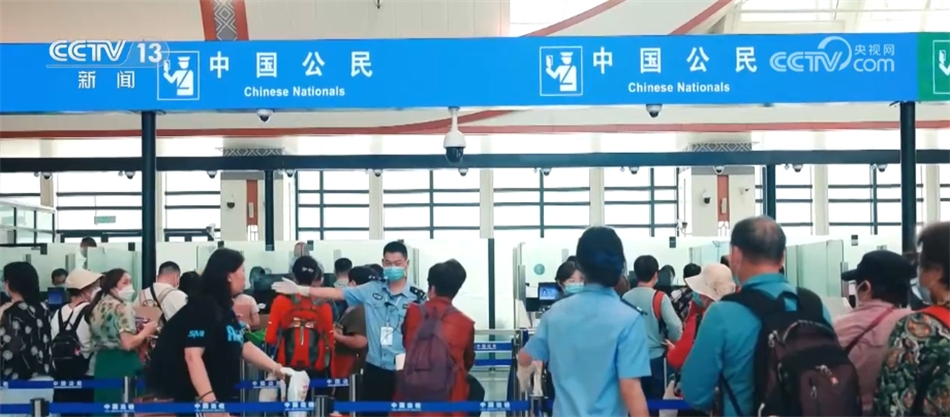串点成线、跨境交流、方便快捷 多条铁路线路为春运“增光添彩”