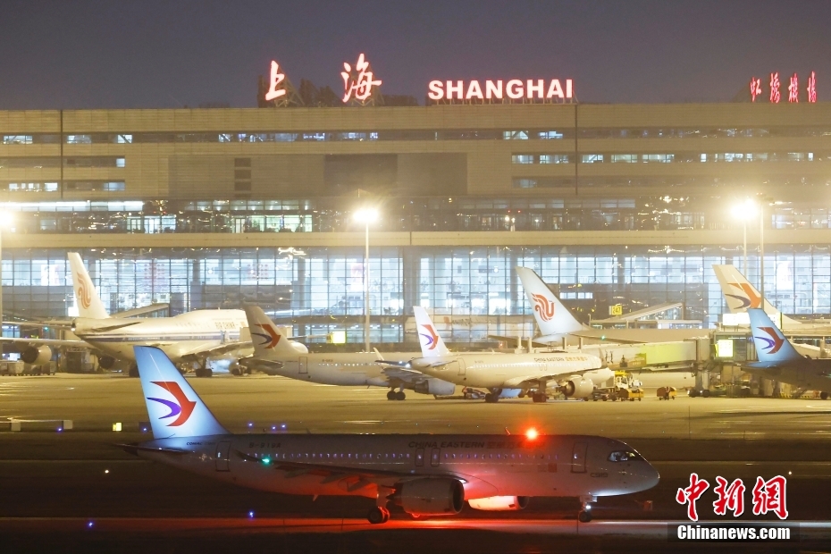 全球首架C919大型客机从上海起飞 参加新加坡国际航空航天与防务展 全球首架C919大型客机从上海起飞 参加新加坡国际航空航天与防务展