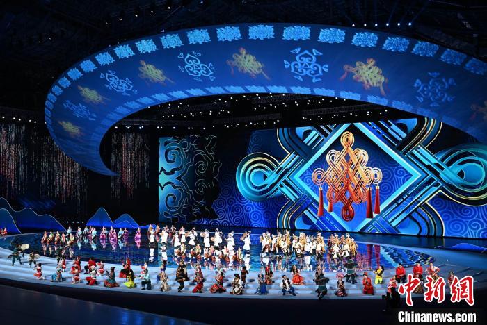 （十四冬）开幕式特写：北疆冬雪如梦，同心绘就中国冰雪“新的起点”