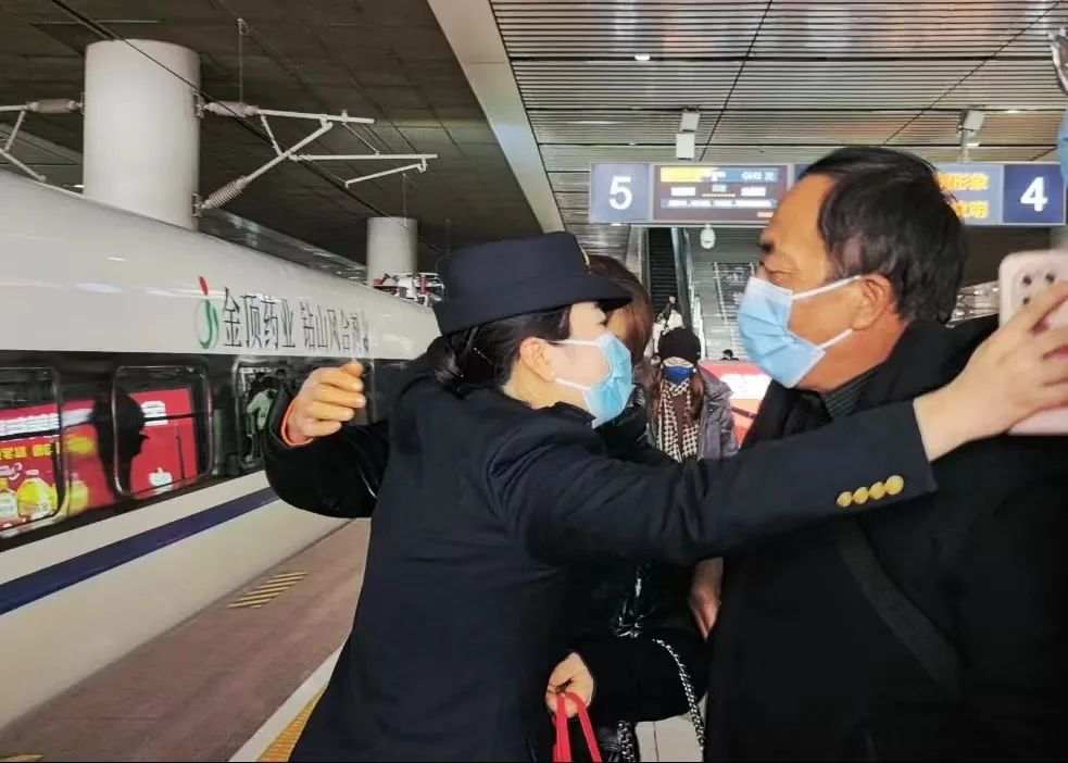 龙年春节的这些瞬间，看哭了！