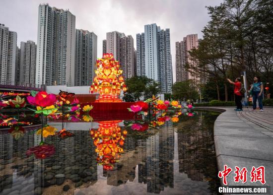 香港彩灯亮相迎接元宵佳节