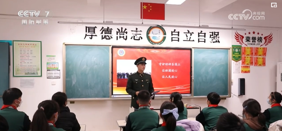 雷锋精神人人可学 奉献爱心处处可为