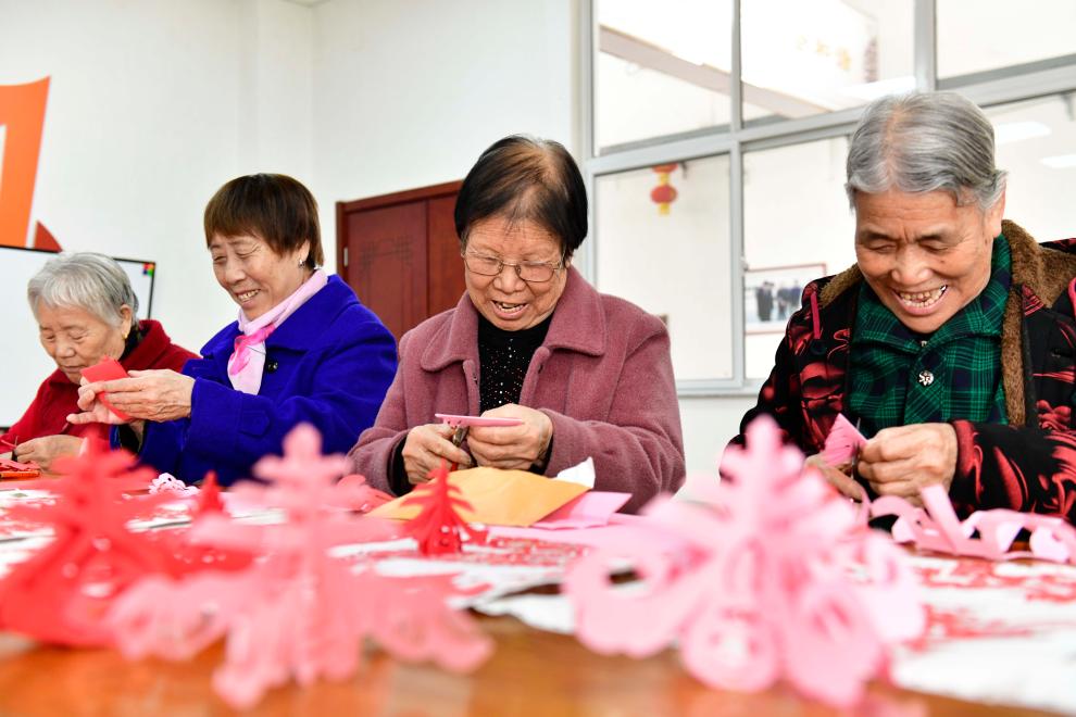 两会新华鲜报丨报告里的民生指标