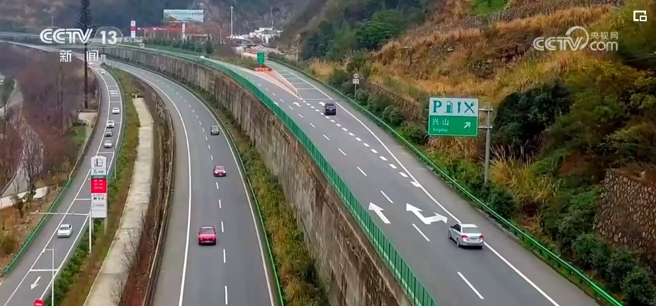 “顶流”“增量”“焕新”“强劲”……中国经济开年报数据亮眼“多点开花”