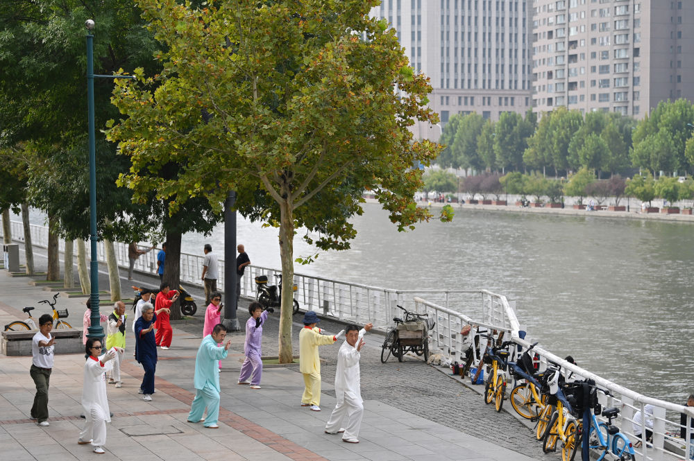 镜头连中外·第43辑｜从伦敦到天津：“母亲河”见证城市发展与变迁