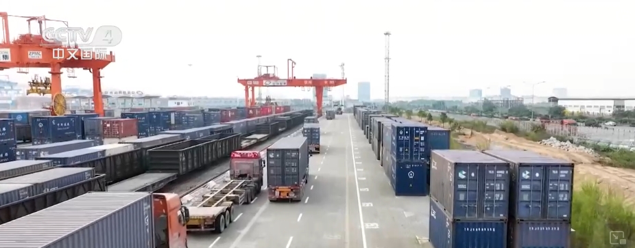 更多商家“包邮新疆”！铁路现代物流体系建设按下“加速键”
