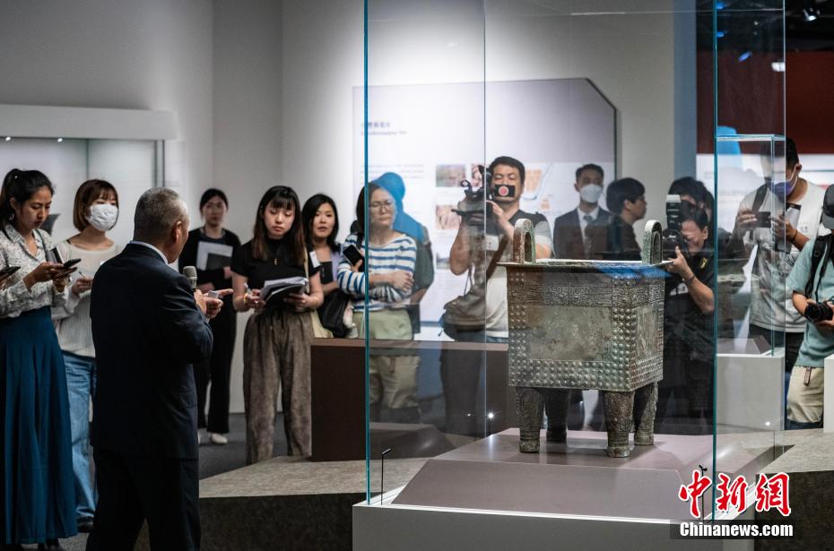 夏商周三代文物亮相香港历史博物馆