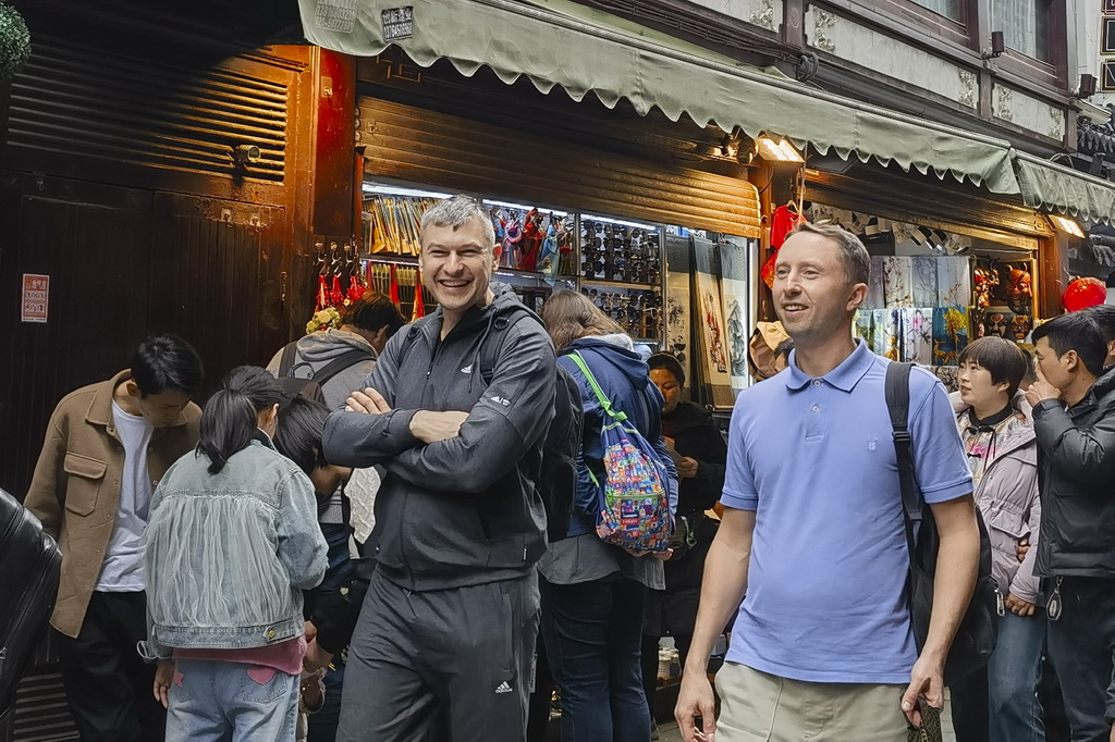 访问港邮轮陆续抵沪 上海入境游稳步复苏