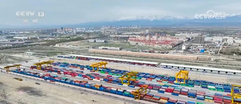 打通国际贸易“脉络” 中国跨境物流提质升级
