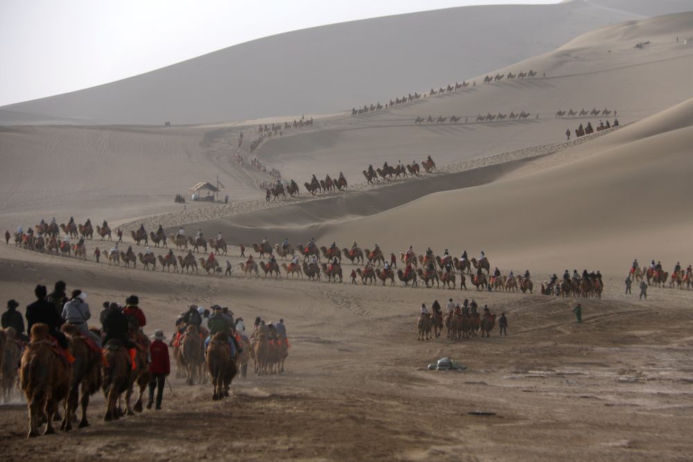 “五一”消费观察:人流涌动背后的市场活力 “五一”消费观察:人流涌动背后的市场活力