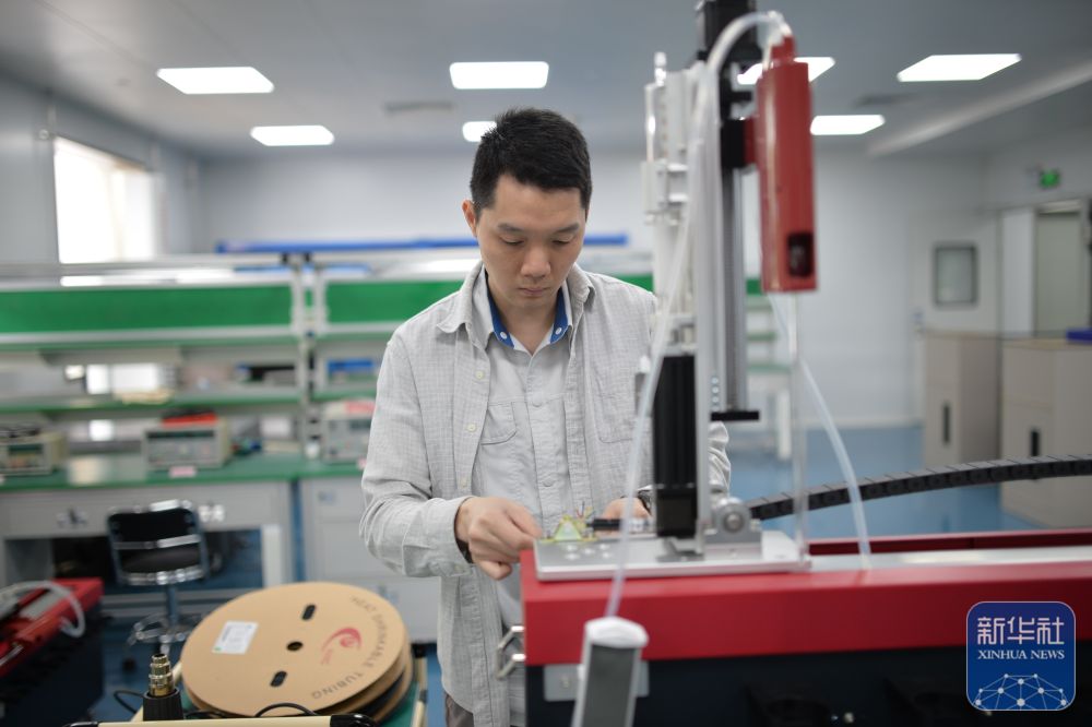 广东佛山:因地制宜 向“新”而行 广东佛山:因地制宜 向“新”而行