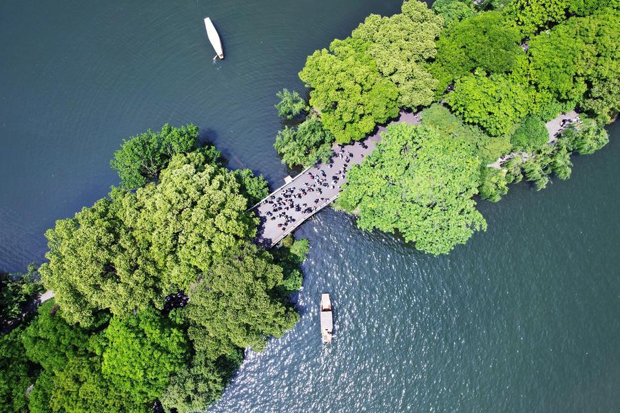 文旅“热”澎湃经济脉动