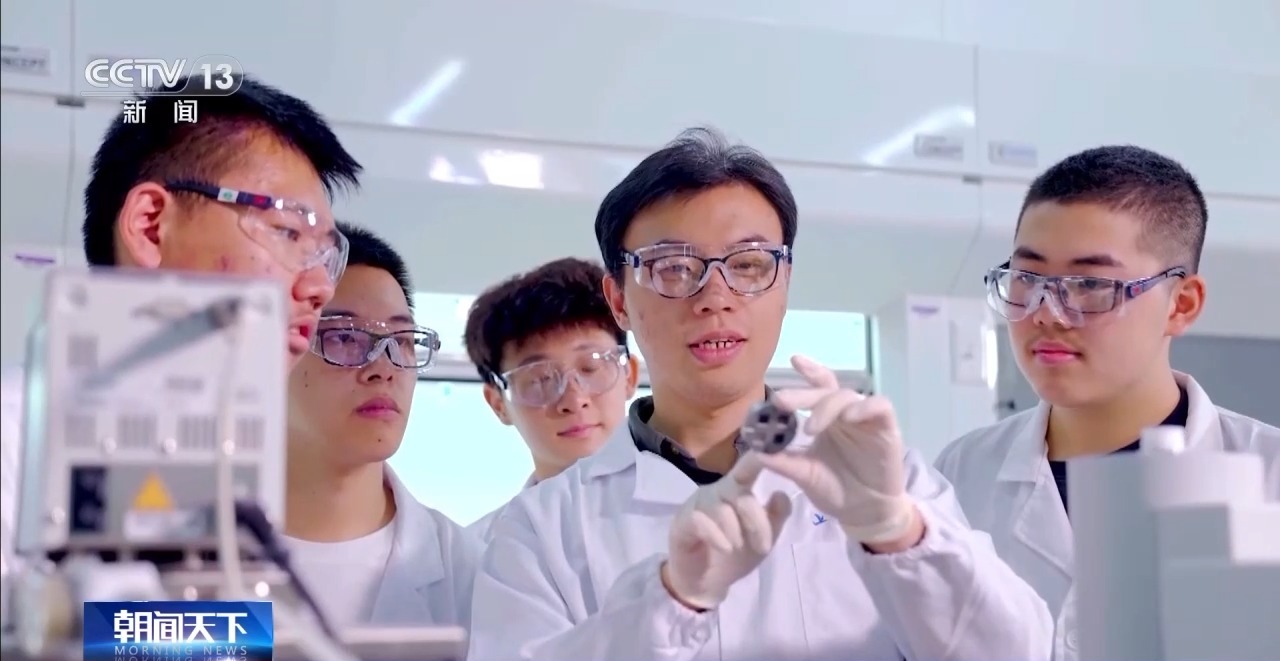 新质生产力走出实验室 上海这样加速实现“0到1,再到100” 新质生产力走出实验室 上海这样加速实现“0到1,再到100”