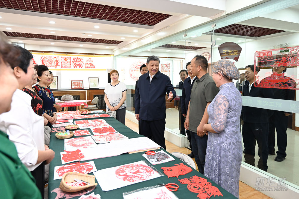 习近平在宁夏考察调研