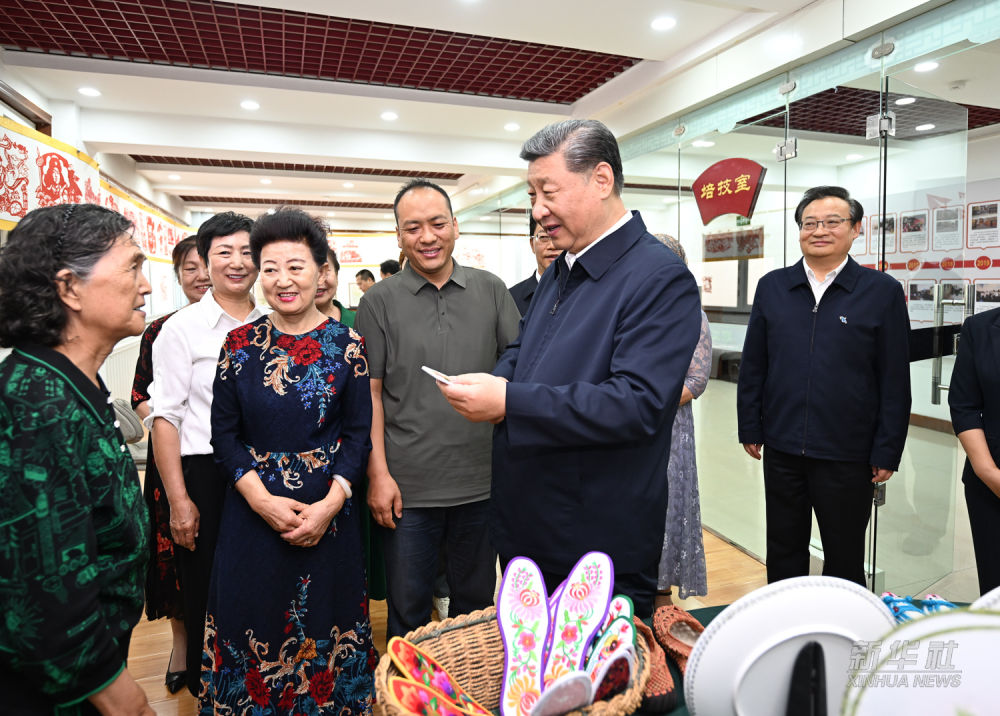 习近平在宁夏考察调研