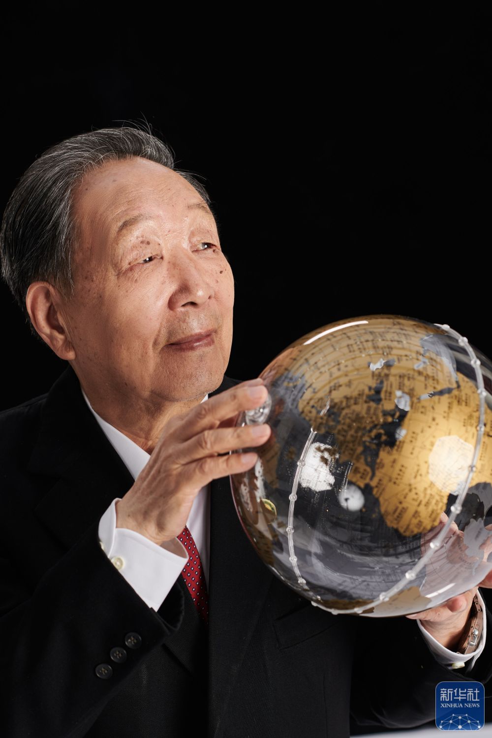 新华全媒＋丨国家最高科学技术奖获得者李德仁：巡天问地 助力建设“遥感强国”