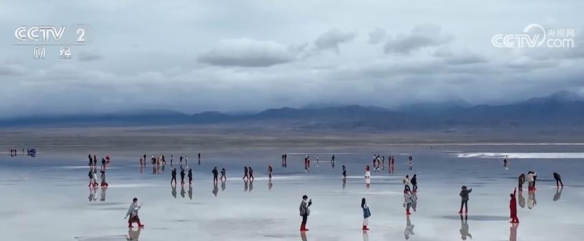 博物馆热、景区火！暑期游热度升温 拉动文旅消费持续增长