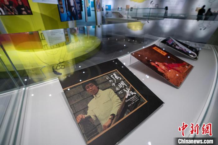 香港文博馆“沧海一声笑”展纪念黄霑逝世二十周年