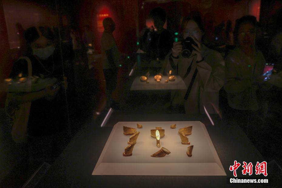 民众暑期参观南昌汉代海昏侯国遗址国家考古遗址公园 民众暑期参观南昌汉代海昏侯国遗址国家考古遗址公园