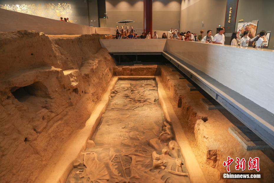 民众暑期参观南昌汉代海昏侯国遗址国家考古遗址公园 民众暑期参观南昌汉代海昏侯国遗址国家考古遗址公园