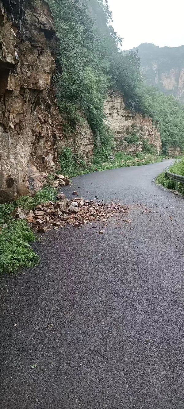 北京密云区严防暴雨过后地质灾害，提醒广大群众仍存在地灾风险隐患